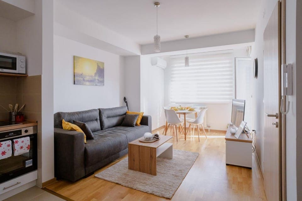 TV and multimedia, Living room, Seating area