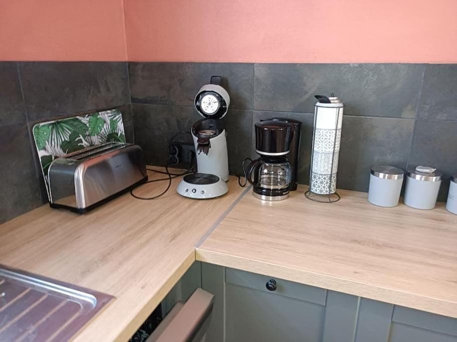 Kitchen or kitchenette