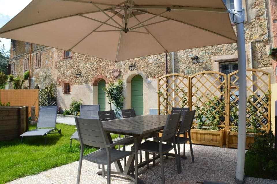Day, Summer, Garden, Dining area, Garden view