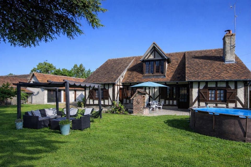 Property building, Garden, Garden view, Pool view, Swimming pool