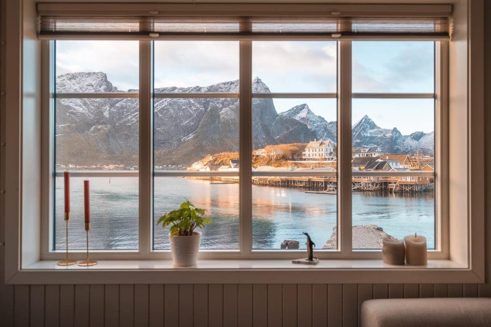 Day, Natural landscape, View (from property/room), Mountain view, Sea view