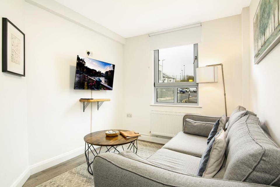 Communal lounge/ TV room, Living room