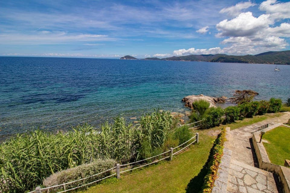 Day, Natural landscape, Mountain view, Sea view