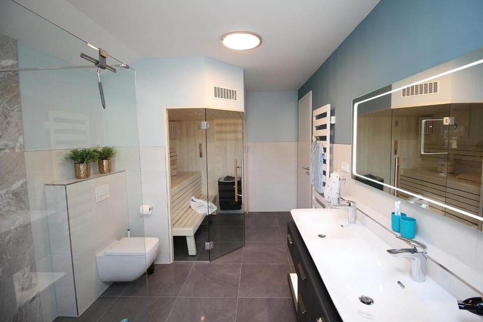 Sauna, Bathroom