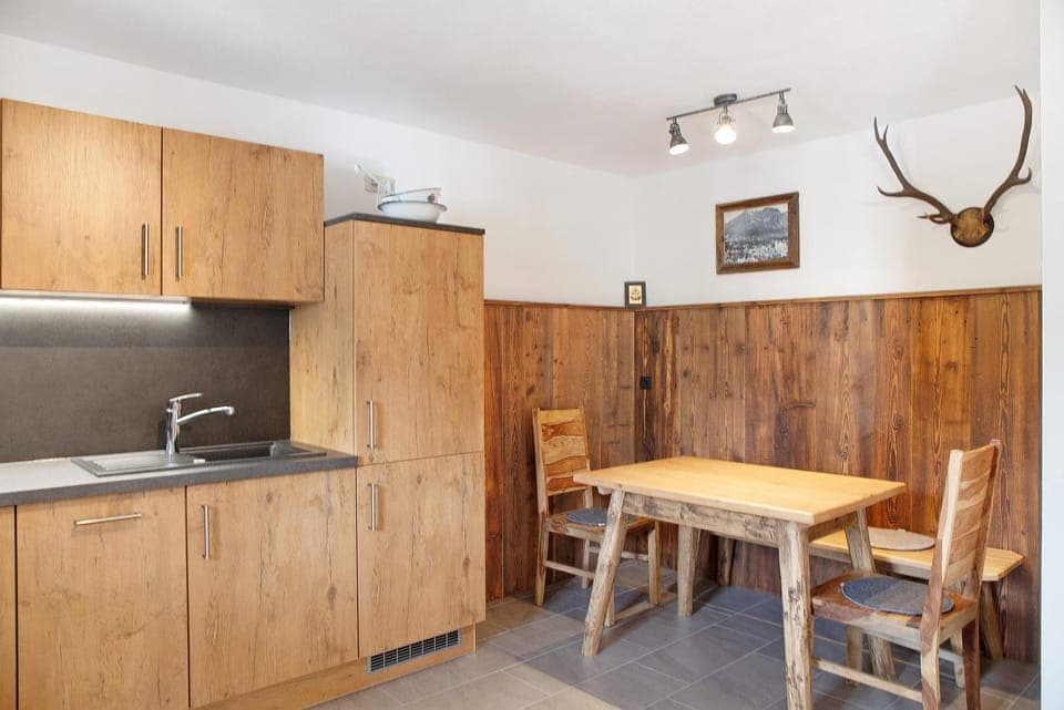 Kitchen or kitchenette