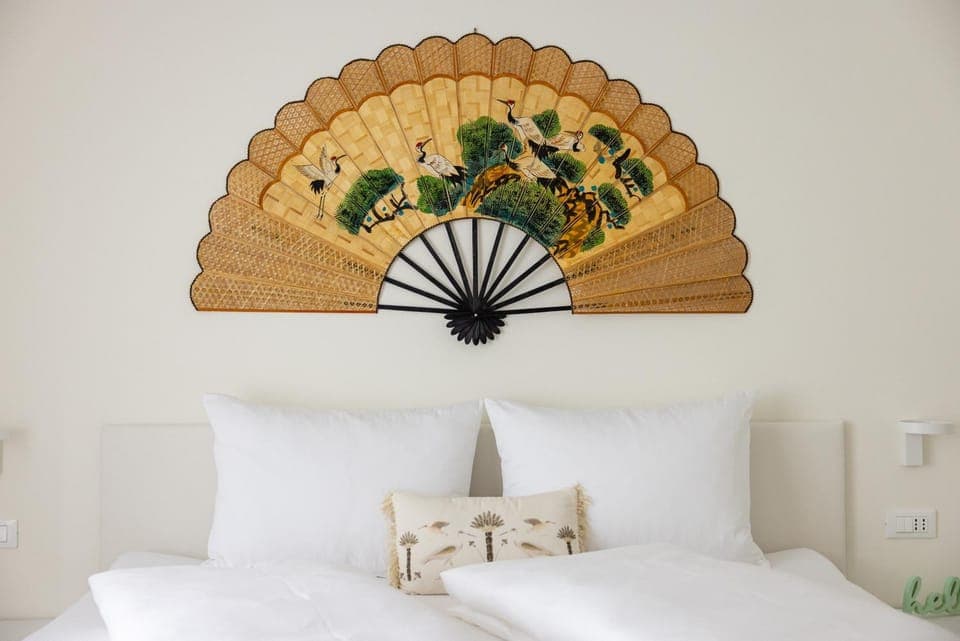 Photo of the whole room, Decorative detail, Bedroom