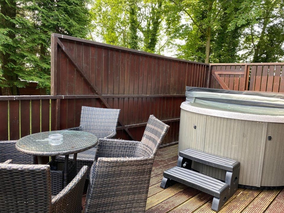 Hot Tub, Balcony/Terrace, Dining area