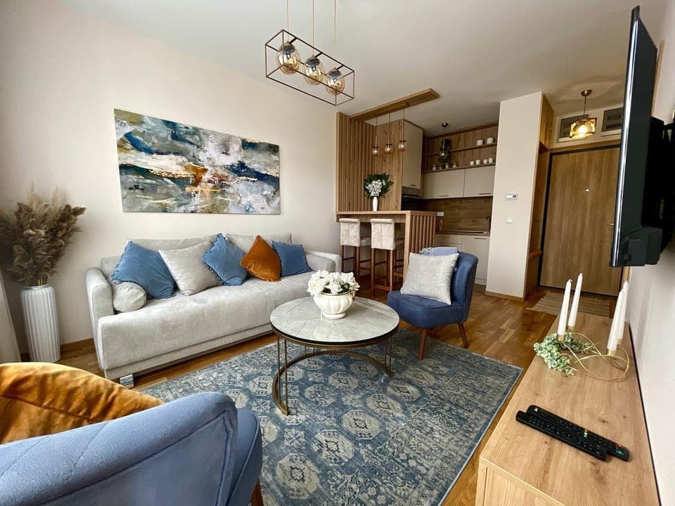 Communal lounge/ TV room, TV and multimedia, Kitchen or kitchenette, Living room, Seating area, Dining area