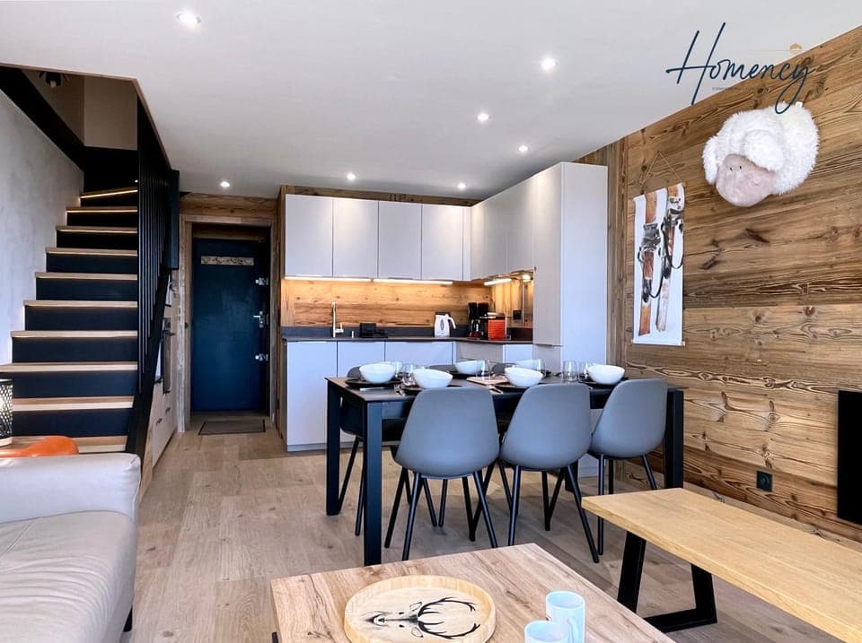 Living room, Meals, kitchen