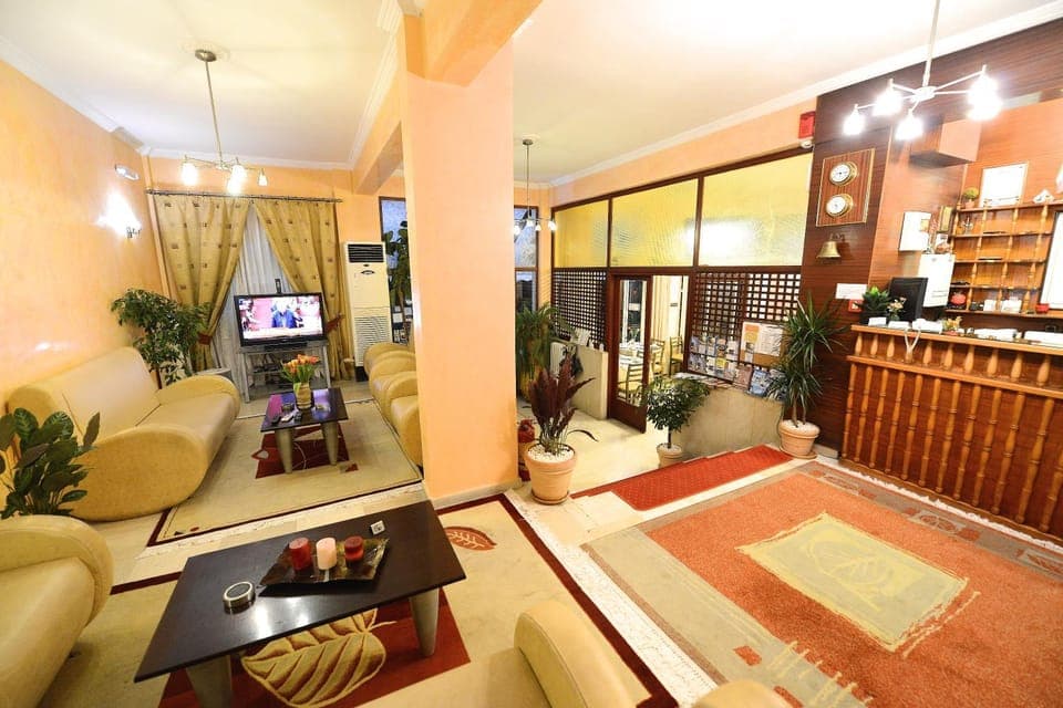 Communal lounge/ TV room, Living room