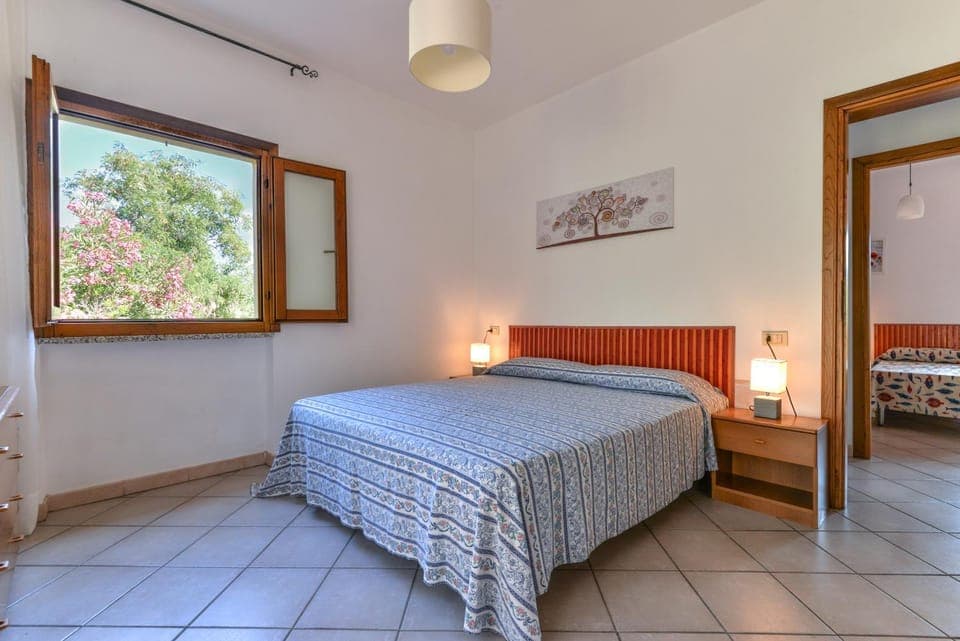 Property building, Living room, Bedroom