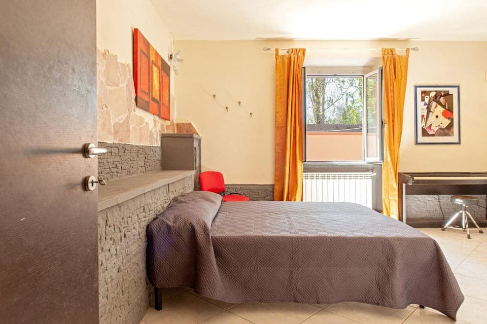 Living room, Bedroom