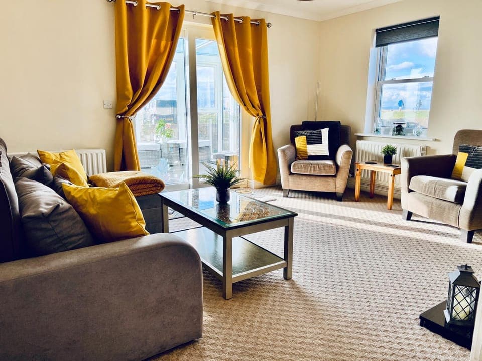 Living room, Seating area