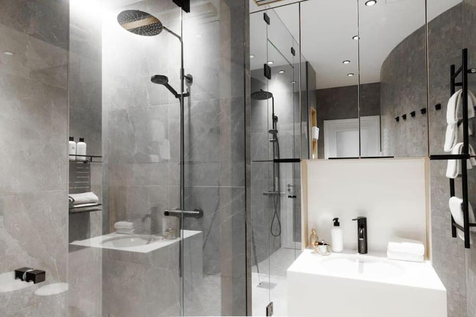 Shower, Bathroom