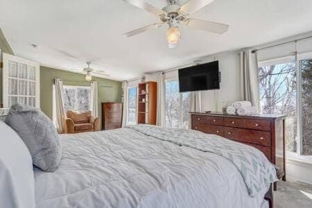 6BD near Garden of the Gods-Palmer Park House in Colorado Springs
