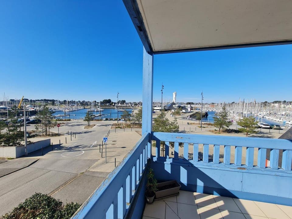 View (from property/room), Balcony/Terrace, City view, Sea view