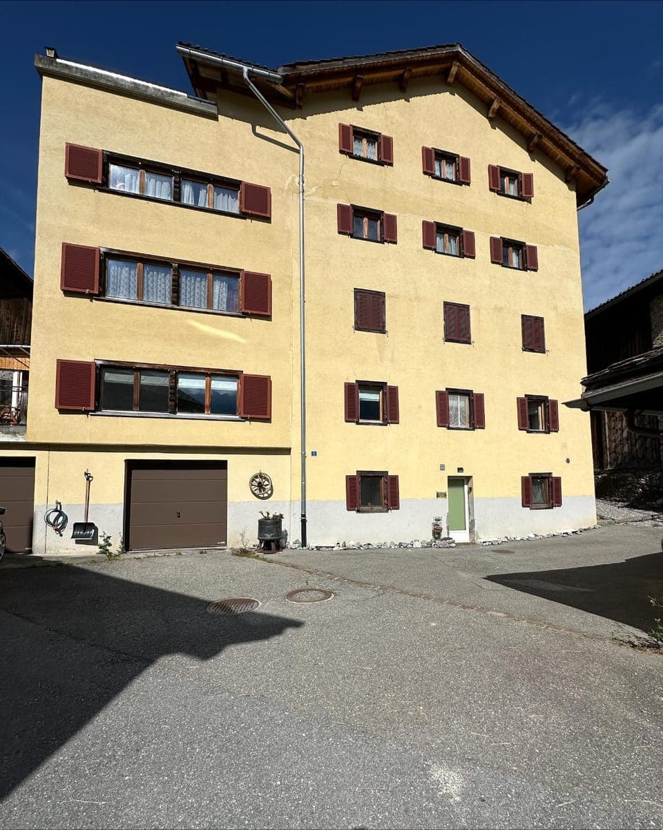 Property building, Day