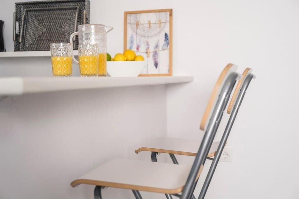 Living room, Food and drinks, Decorative detail, Seating area, Dining area, Drinks, kitchen