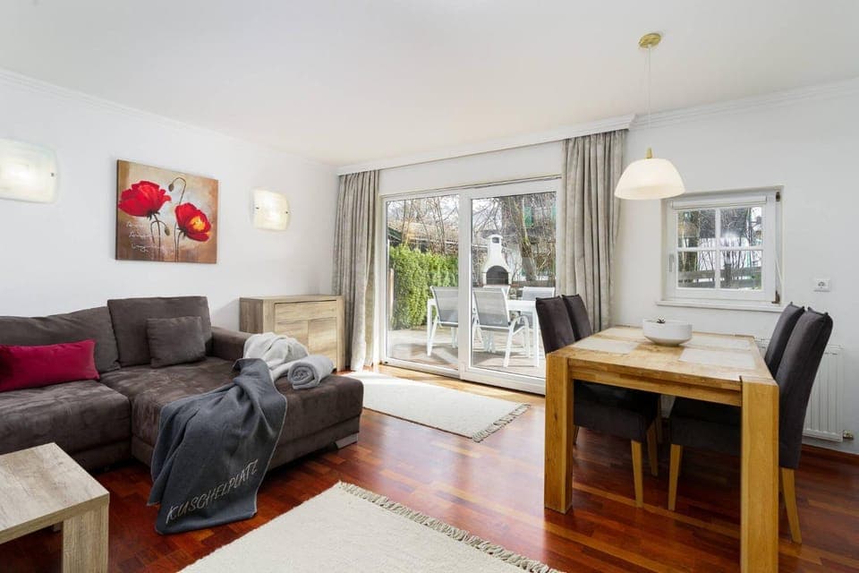 Communal lounge/ TV room, Living room