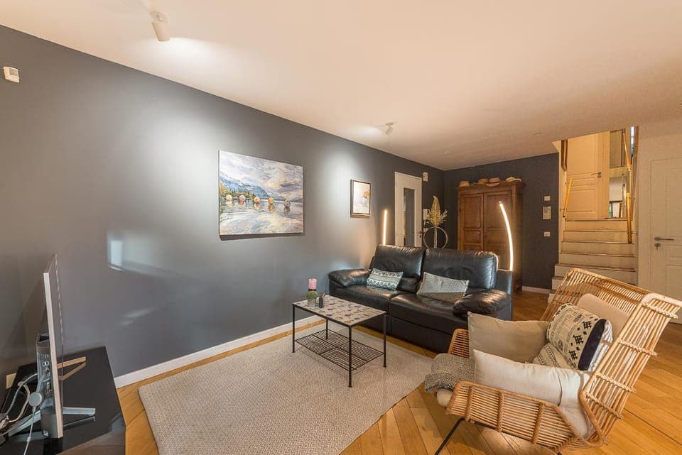 Living room, Seating area