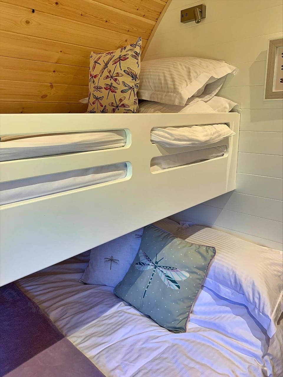 Photo of the whole room, Bedroom, bunk bed
