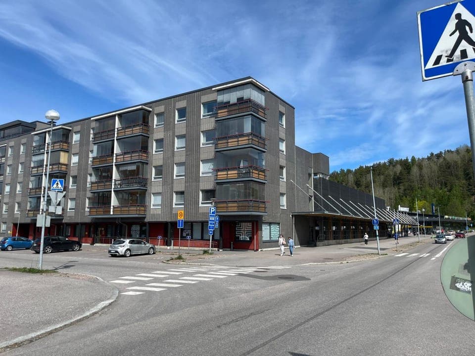 Ilmastoitu 55 m2 huoneisto saunalla Lahden satamassa Apartment in Finland