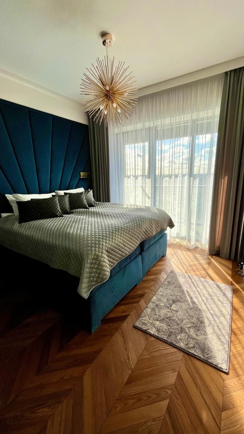 Bed, TV and multimedia, Photo of the whole room, Bedroom, City view