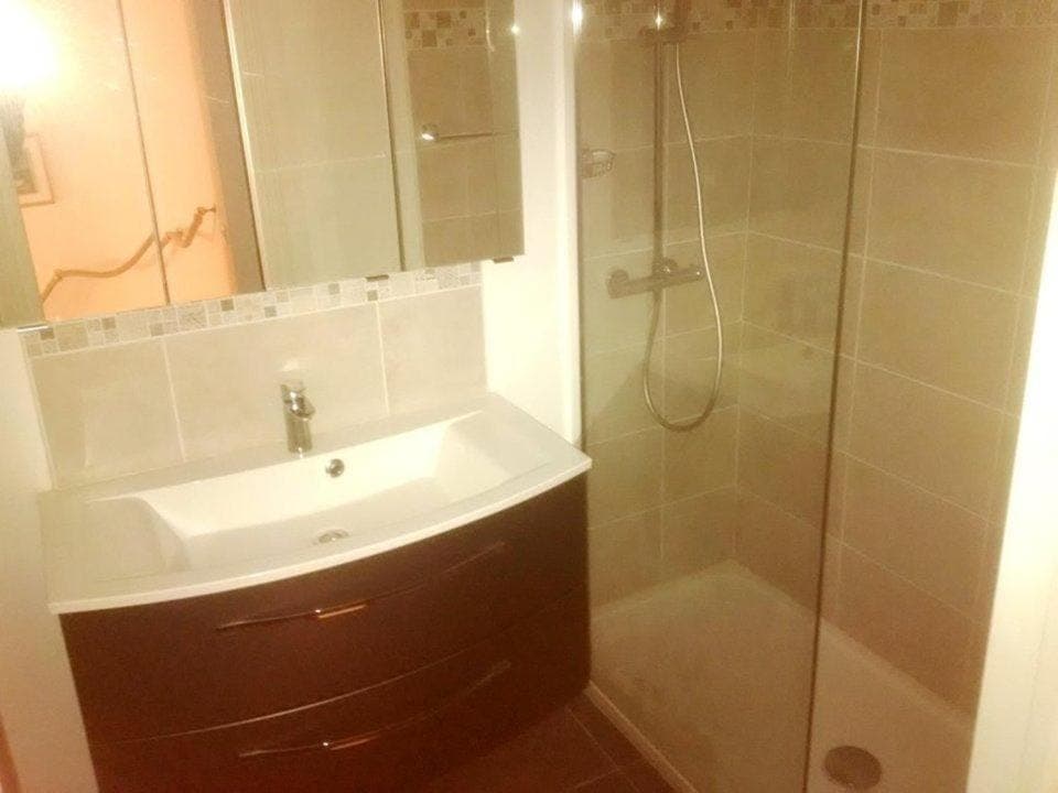 Shower, Bathroom