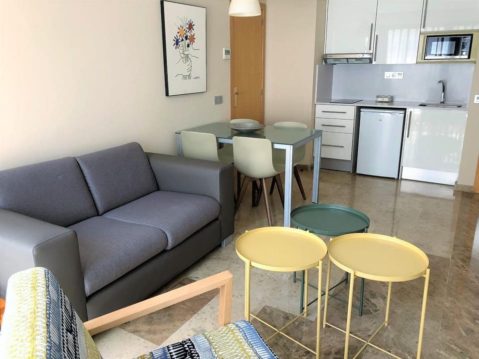 Kitchen or kitchenette, Living room