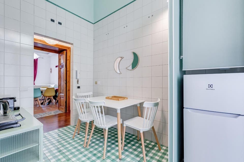 Dining area, kitchen