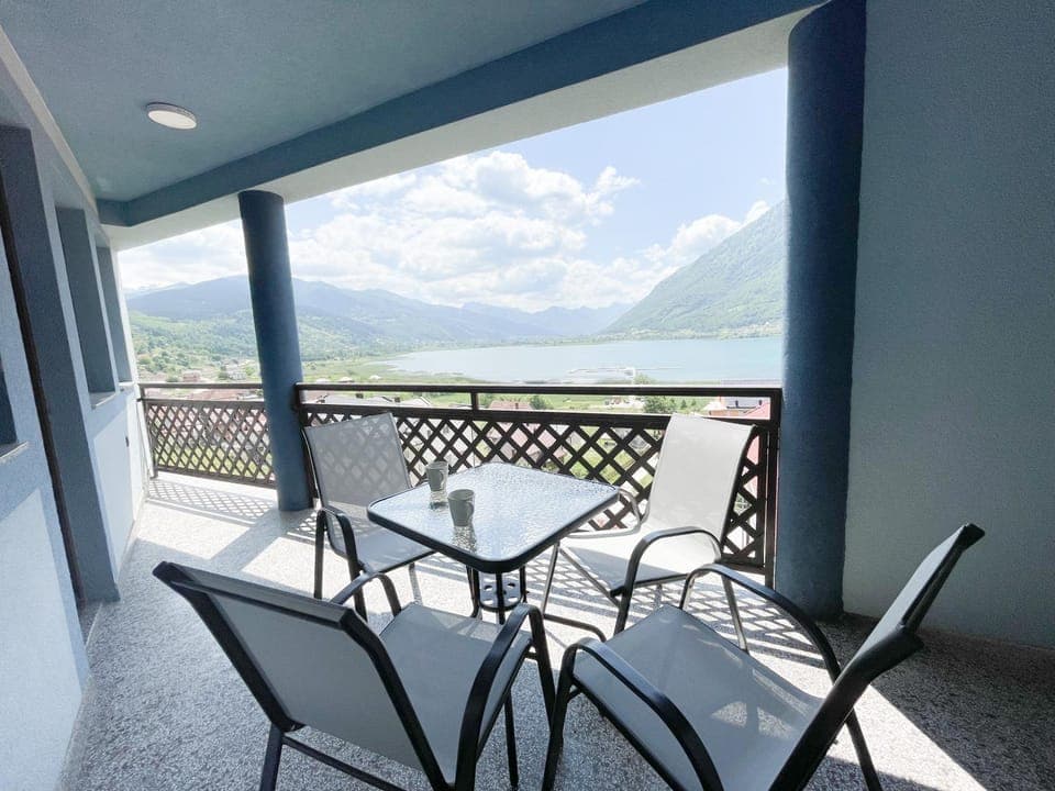 Day, Natural landscape, View (from property/room), Balcony/Terrace, Seating area, Mountain view