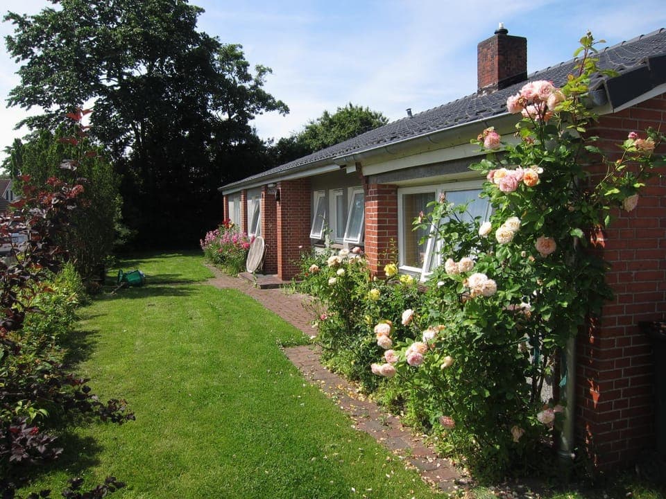 Property building, Garden