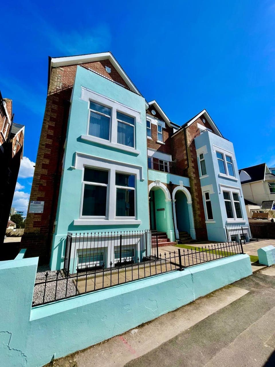 Property building, Day, Neighbourhood, Street view