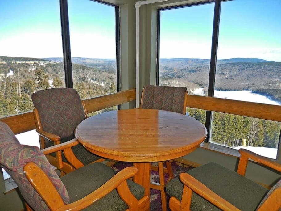 Dining area, Mountain view
