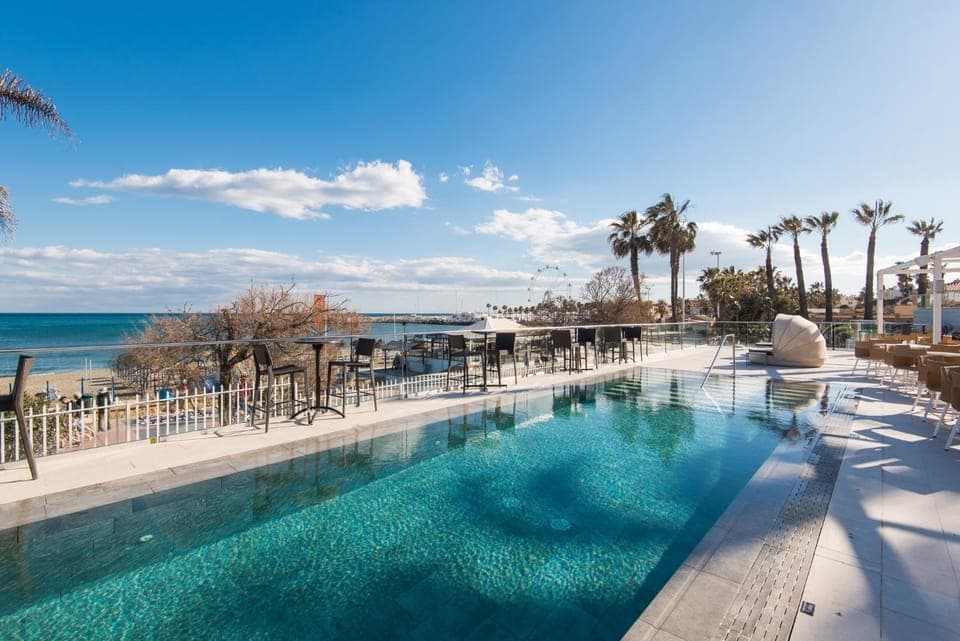 Property building, Swimming pool