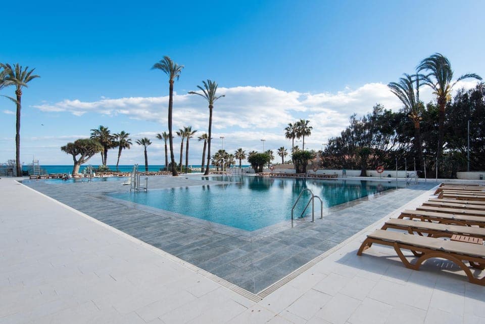 Property building, Swimming pool