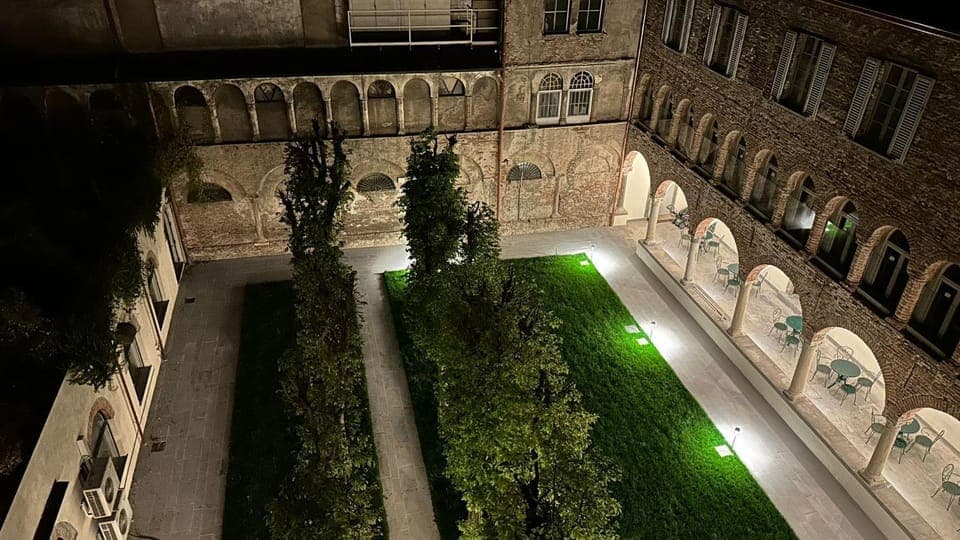 Property building, Inner courtyard view