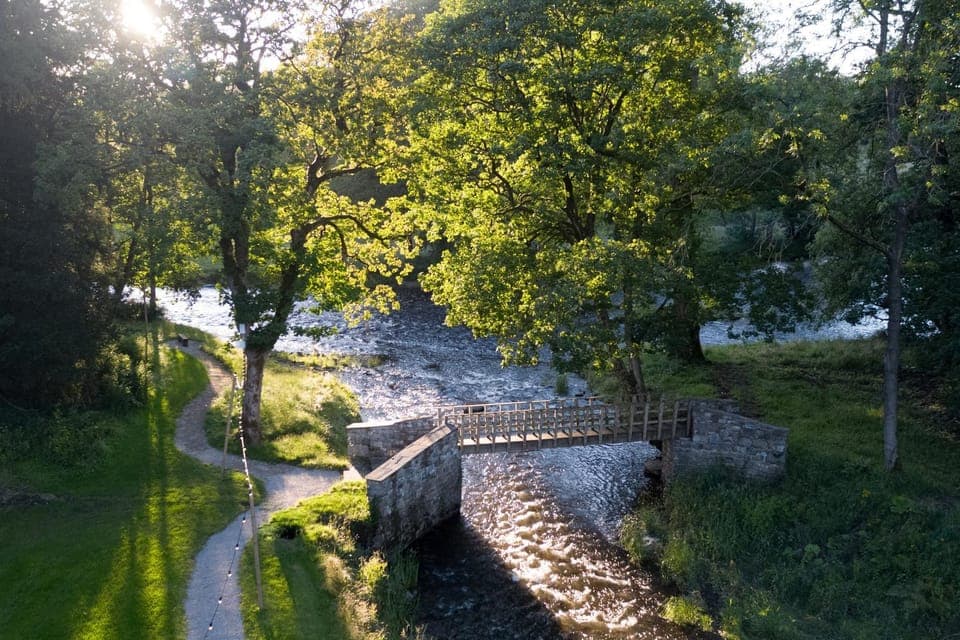 Nearby landmark, Day, Natural landscape, River view
