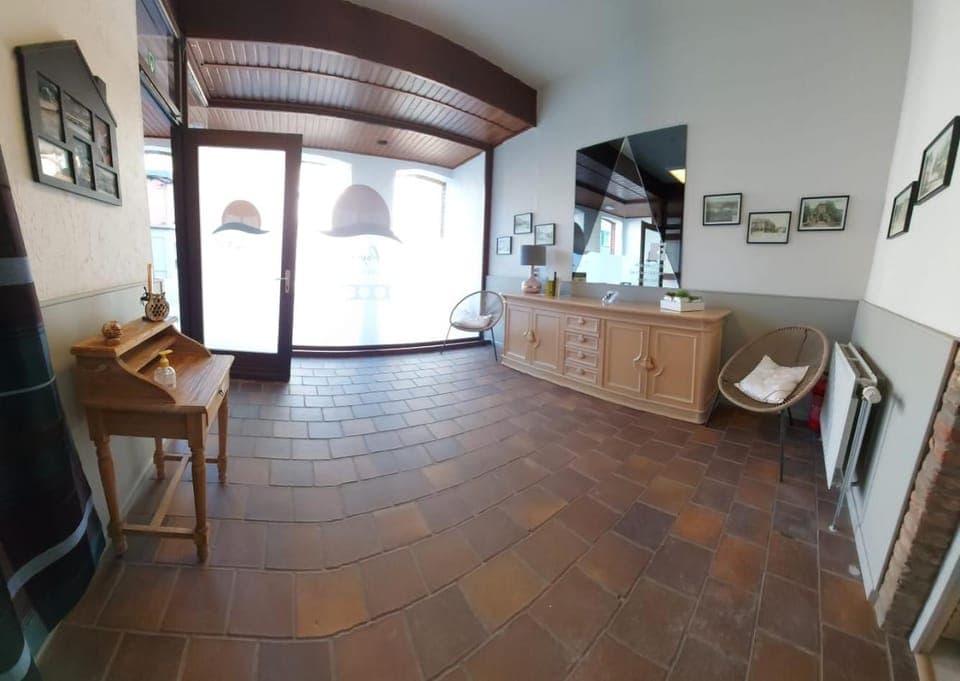 Property building, Lobby or reception, Photo of the whole room, Seating area