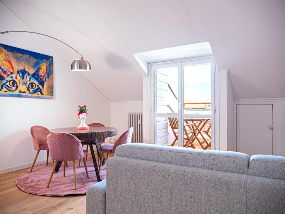 Balcony/Terrace, Balcony/Terrace, Living room, Seating area, Dining area