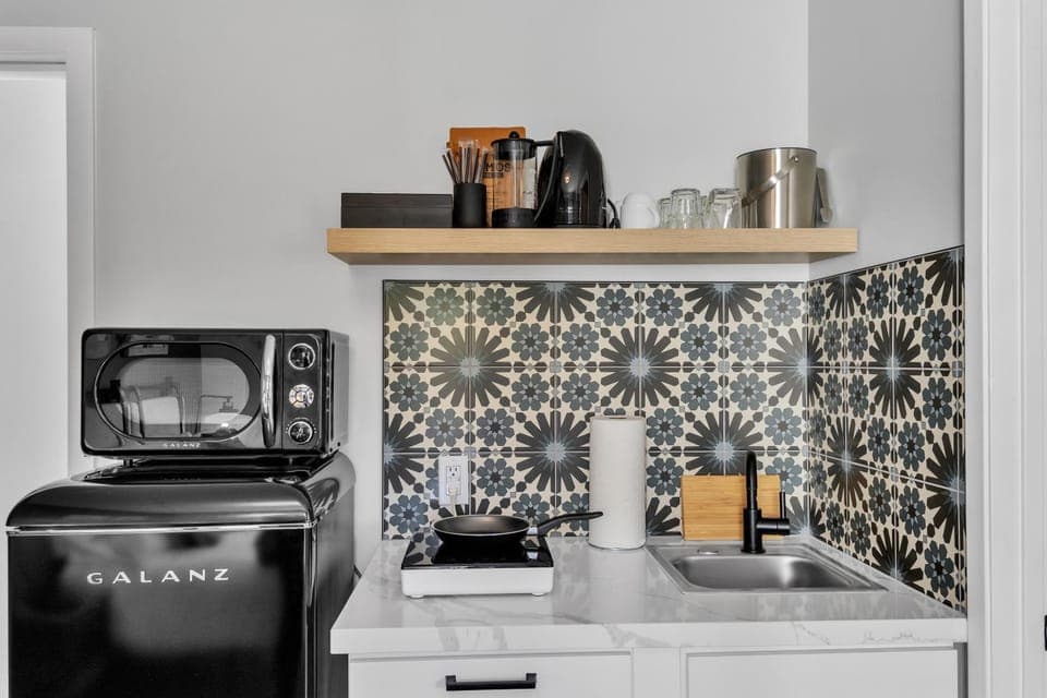 Kitchen or kitchenette, pet friendly