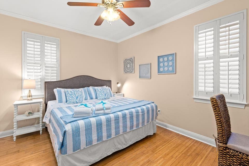 Bed, Bedroom