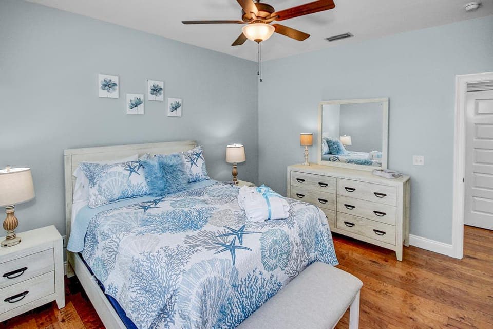 Bed, Bedroom
