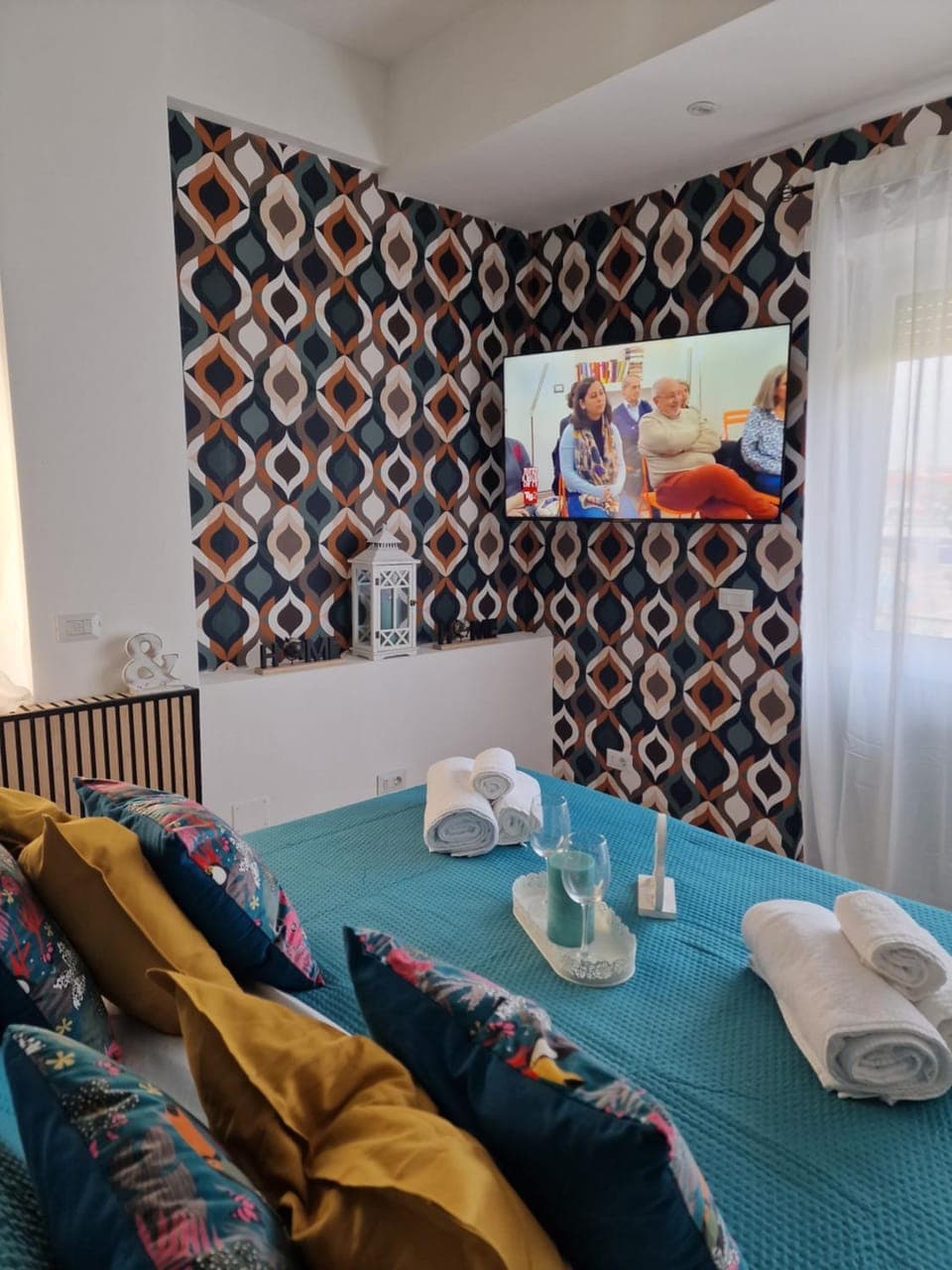 Staff, Spring, Bed, Property logo or sign, Other, Photo of the whole room, Decorative detail, Logo/Certificate/Sign, Bedroom, Text overlay, Landmark view, group of guests, Certificate/Award, Family, internet, locker, towels, air conditioner