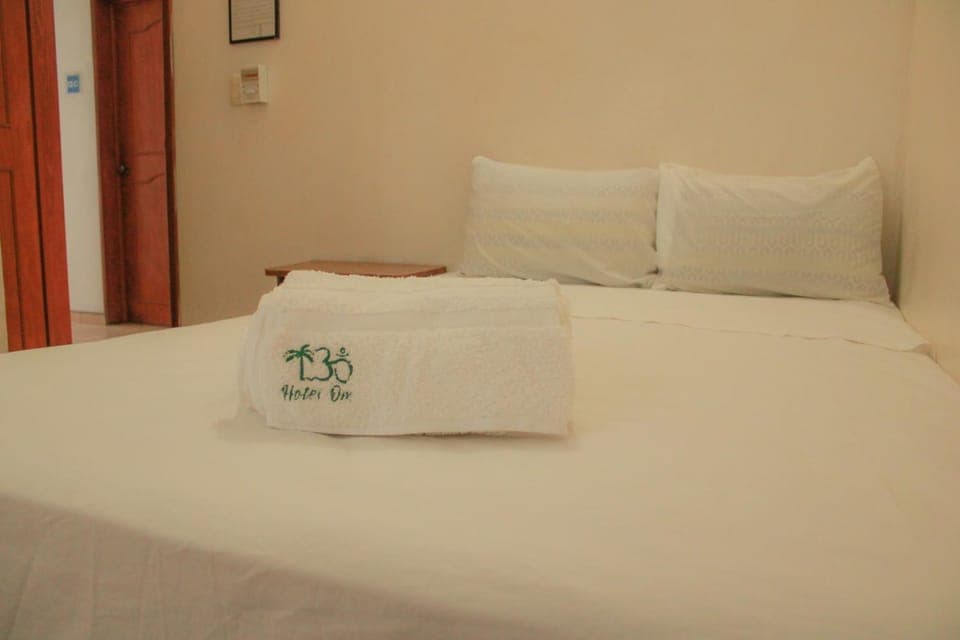 Photo of the whole room, towels