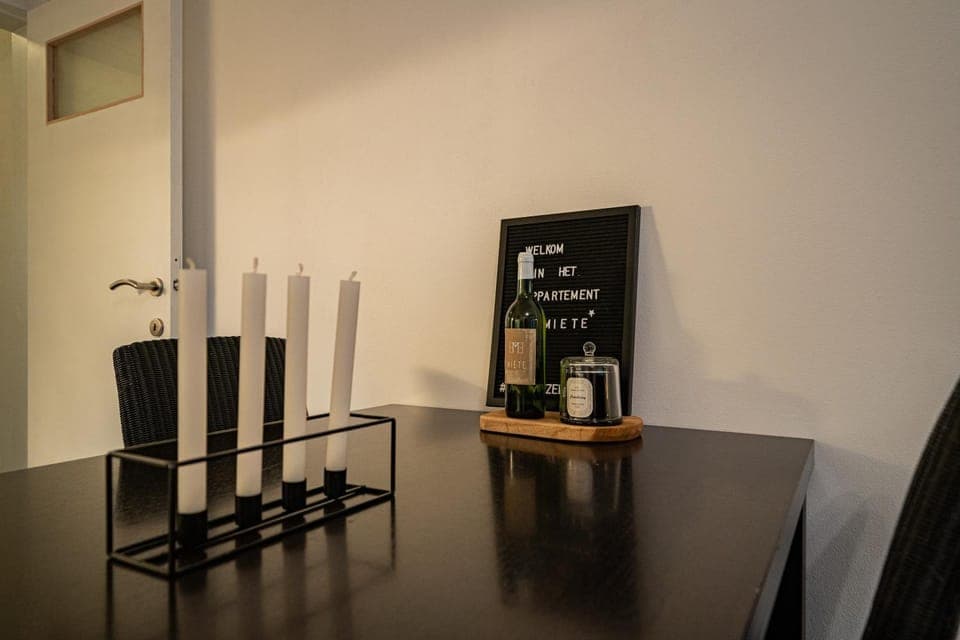 Dining area, kitchen