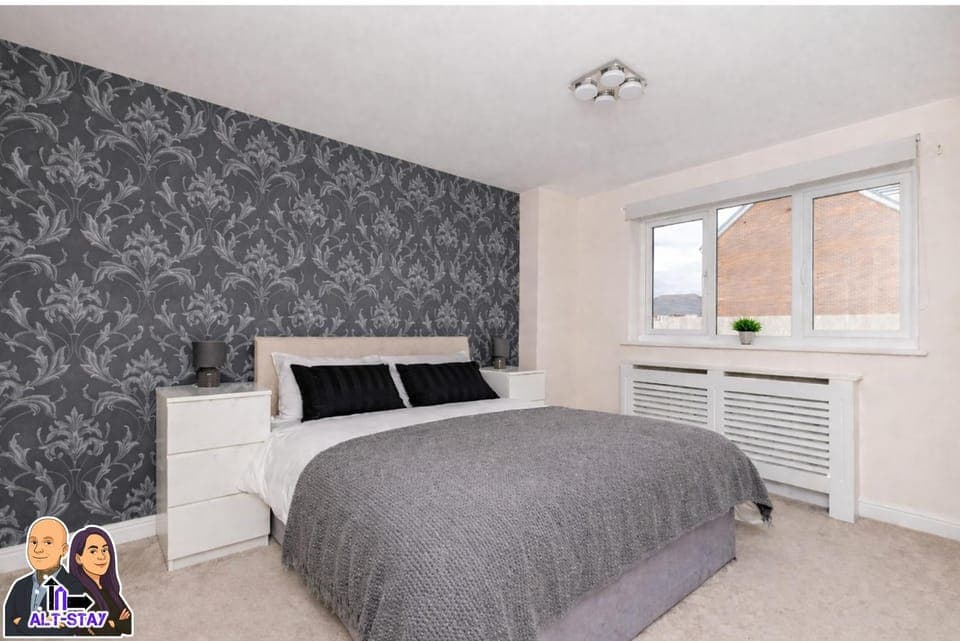 Bed, Photo of the whole room, Bedroom, internet