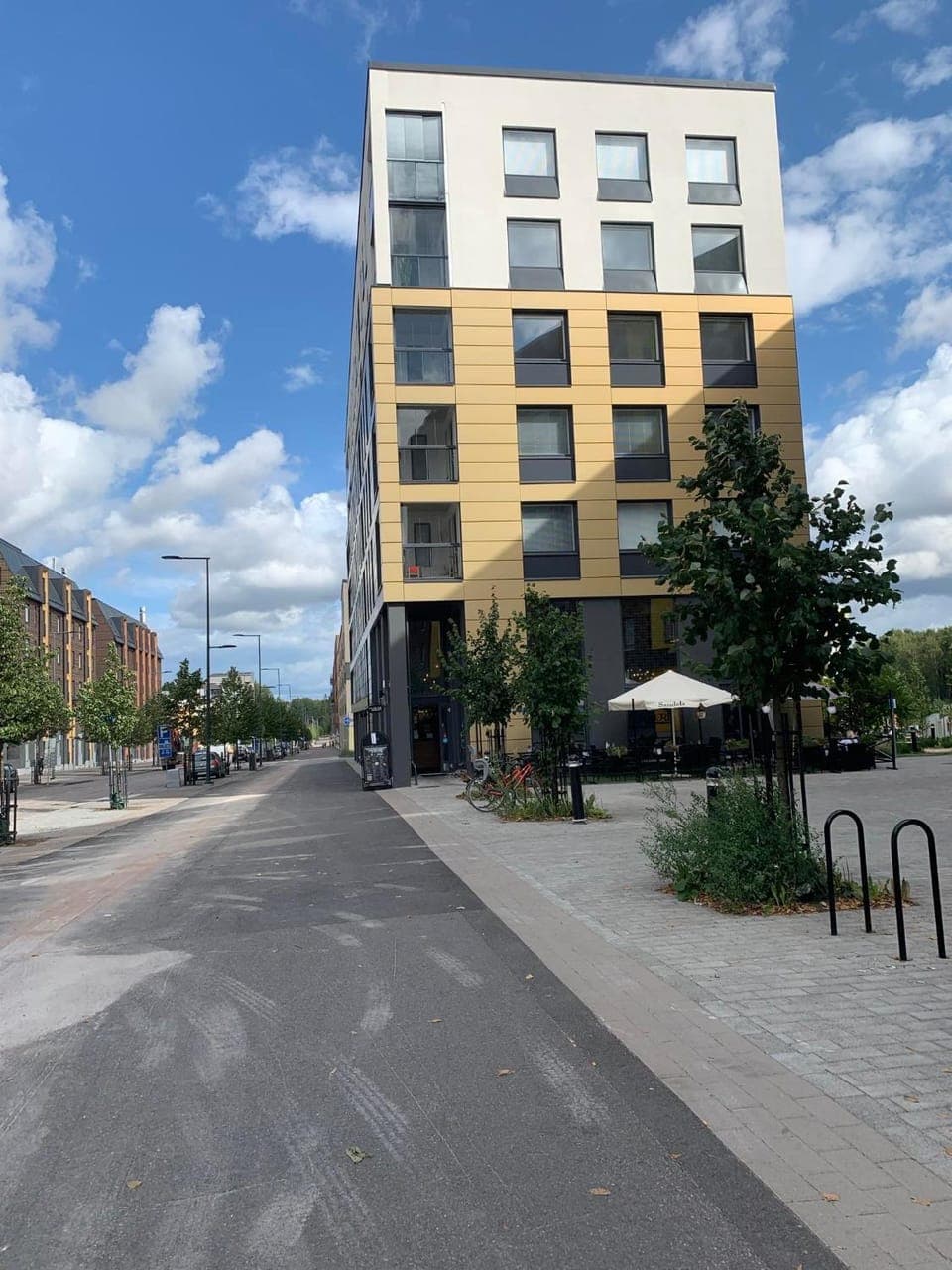 Property building, Street view