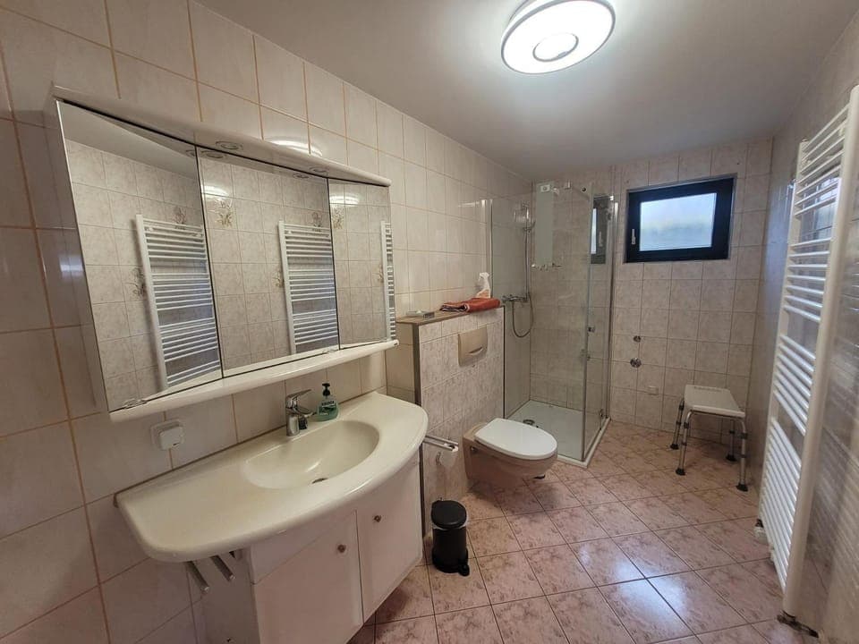Shower, Toilet, Bathroom