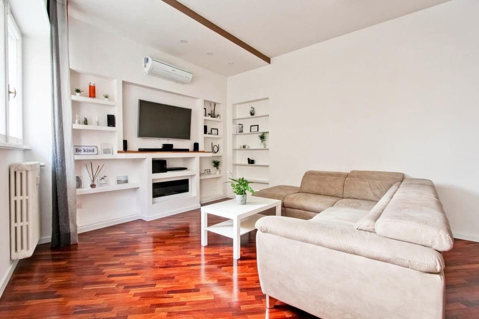 TV and multimedia, Living room, air conditioner